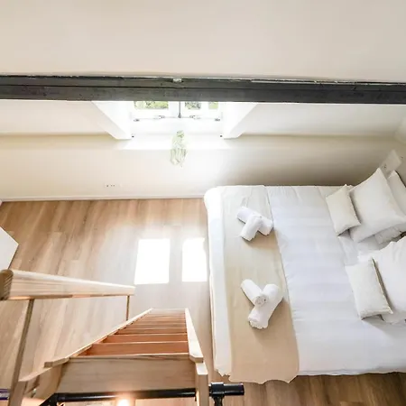 Beautiful With Loft דירה דלפט