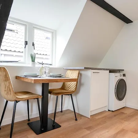 Beautiful With Loft 델프트