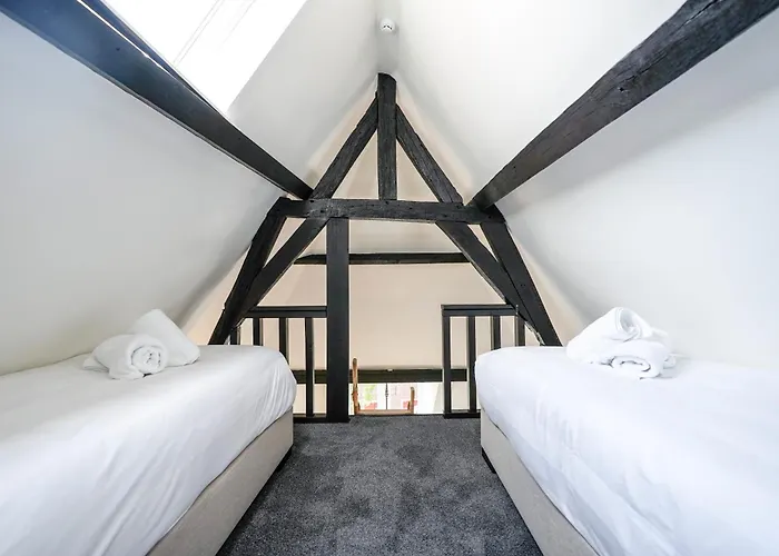 Beautiful With Loft Апартаменты *